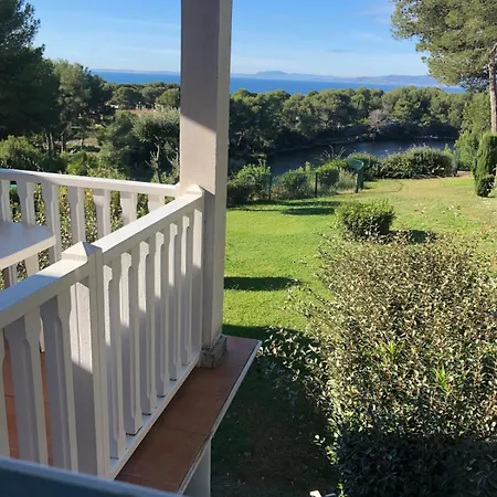 Апартаменты Le Dramont, Sea View, Pool, 4-5 People, Air Conditioning , Wi-fi *