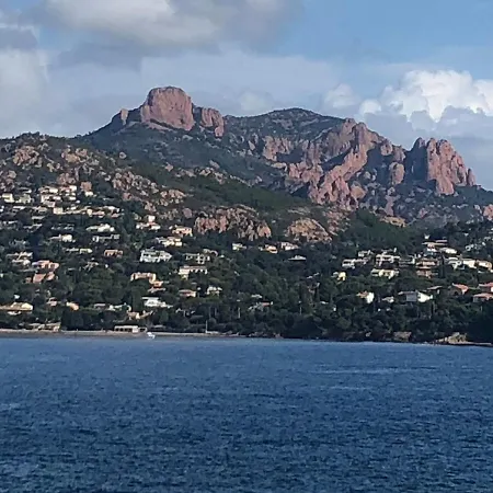 Le Dramont, Sea View, Pool, 4-5 People, Air Conditioning , Wi-fi Appartement Saint-Raphaël