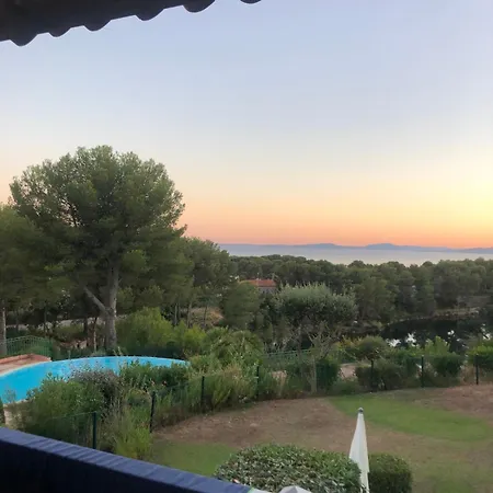 Le Dramont, Sea View, Pool, 4-5 People, Air Conditioning , Wi-fi Appartement *
