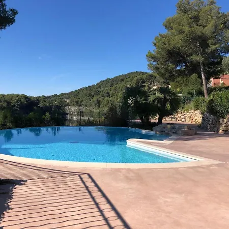 Le Dramont, Sea View, Pool, 4-5 People, Air Conditioning , Wi-fi Appartement *